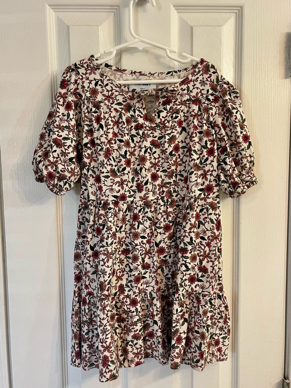 Old Navy Dress with Floral Print Girls Size Small (6-7)